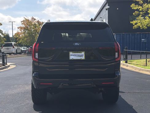 Used 2025 Ford Expedition Tremor AWD/4WD image 17