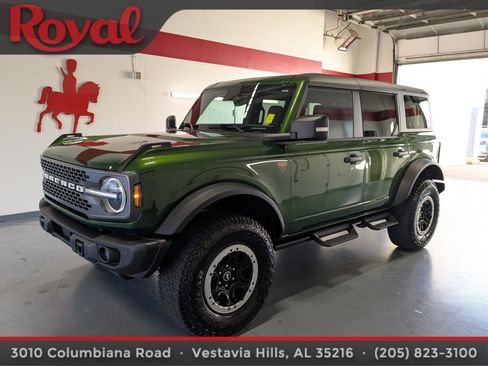 Used 2023 Ford Bronco Badlands w/ Sasquatch Package image 1