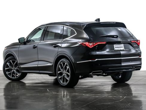 Used 2023 Acura MDX FWD w/ Technology Package image 11