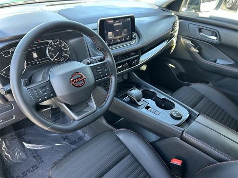 New 2026 Nissan Rogue SV AWD/4WD image 15
