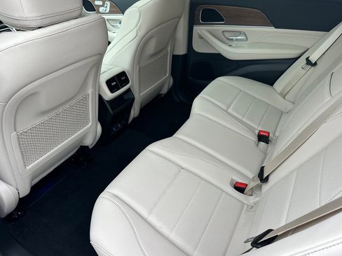 New 2026 Mercedes-Benz GLE 450e 4MATIC image 12