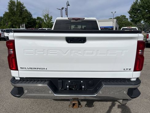 Used 2022 Chevrolet Silverado 3500 LTZ w/ LTZ Convenience Package AWD/4WD image 7