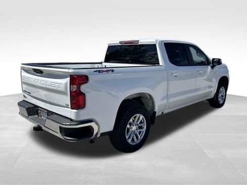 Used 2024 Chevrolet Silverado 1500 LT AWD/4WD image 2