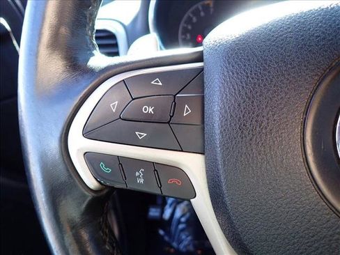 Used 2016 Jeep Grand Cherokee Laredo w/ Quick Order Package 23E image 16