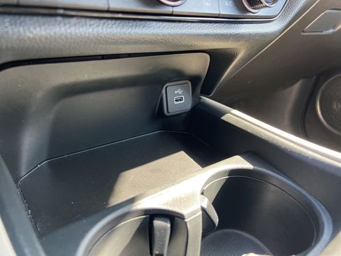Used 2023 Honda HR-V LX image 32