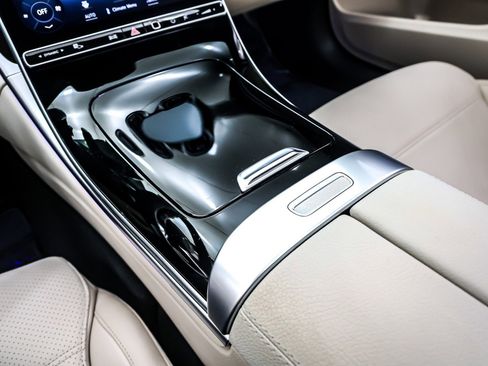 Certified 2022 Mercedes-Benz C 300 Sedan image 8