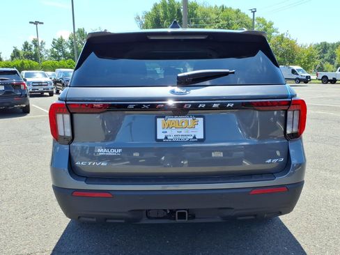 New 2026 Ford Explorer Active AWD/4WD image 5
