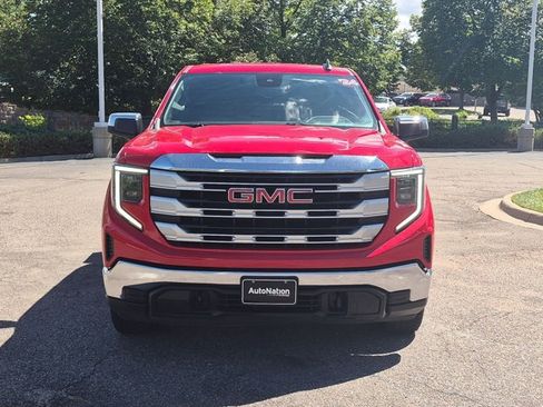 Used 2024 GMC Sierra 1500 SLE AWD/4WD image 2