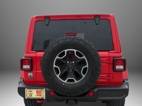 Used 2022 Jeep Wrangler Unlimited Rubicon w/ Cold Weather Group image 8