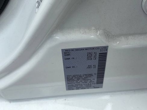 Used 2025 Nissan Altima 2.5 SV FWD image 14