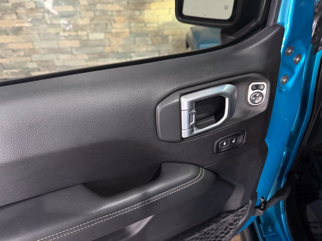 Used 2019 Jeep Wrangler Unlimited Sahara w/ Safety Group AWD/4WD image 12