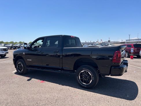 Used 2025 RAM 2500 Laramie AWD/4WD image 3