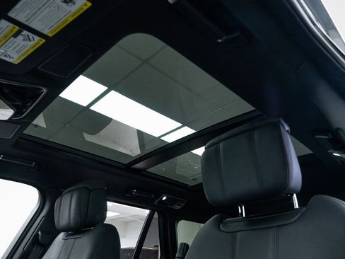 Used 2021 Land Rover Range Rover Westminster Edition image 16