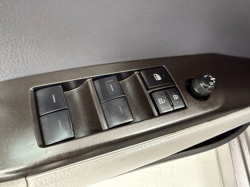 Used 2023 Toyota Camry LE image 28