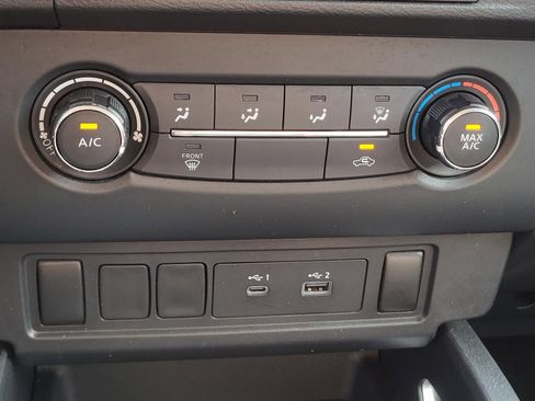 Used 2022 Nissan Frontier SV AWD/4WD image 27
