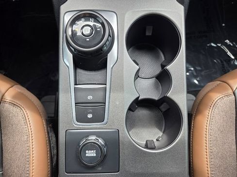 Certified 2025 Ford Bronco Sport Outer Banks w/ Outer Banks Tech Package+ AWD/4WD image 26