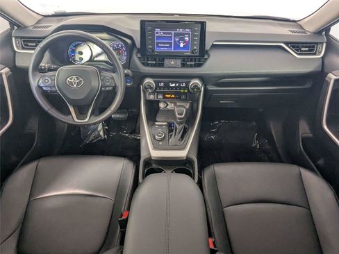 Used 2021 Toyota RAV4 XLE Premium AWD/4WD image 39