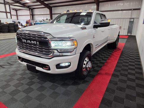 Used 2020 RAM 3500 Limited image 22