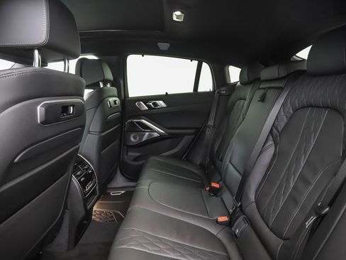 New 2026 BMW X6 M60i image 21