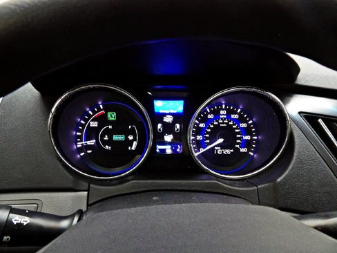 Used 2012 Hyundai Sonata Hybrid w/ Leather Pkg image 15