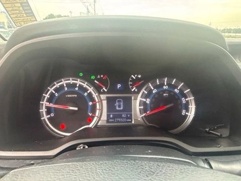Used 2014 Toyota 4Runner SR5 RWD image 23