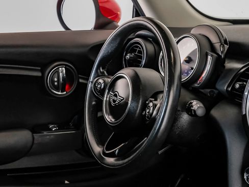 Used 2019 MINI Cooper 2-Door Hardtop FWD image 12