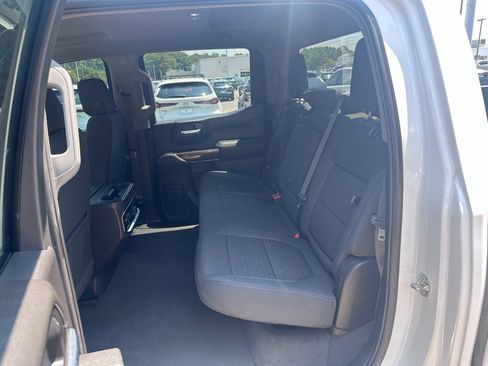 Used 2022 GMC Sierra 1500 Elevation w/ LPO, Elevation Black Package AWD/4WD image 9