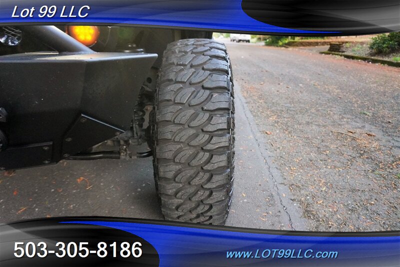Used 2017 Jeep Wrangler Unlimited Sahara AWD/4WD image 4
