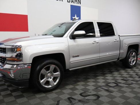 Used 2018 Chevrolet Silverado 1500 LT w/ Texas Edition RWD image 2