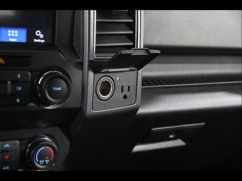 Used 2019 Ford F150 XLT w/ Equipment Group 302A Luxury AWD/4WD image 17