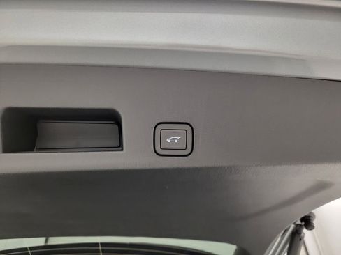 New 2026 Chevrolet Traverse RS w/ LPO, Floor Liner Package FWD image 4