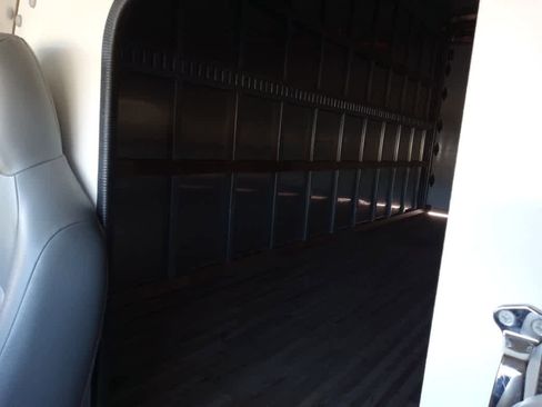 Used 2025 Ford E-350 and Econoline 350 Super Duty w/ Power Equipment Group image 28