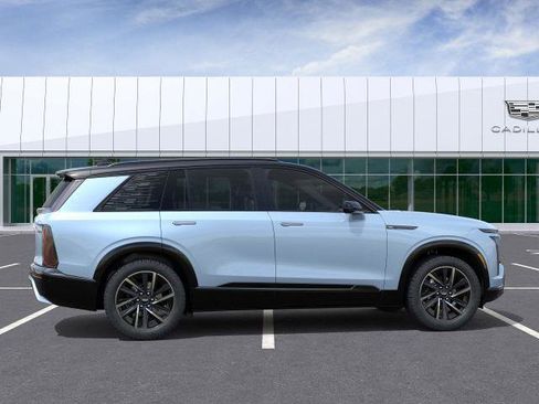 Used 2026 Cadillac Vistiq Sport w/ LPO, Floor Liner Package image 29