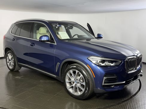 Certified 2022 BMW X5 xDrive40i AWD/4WD image 3