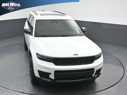 Used 2023 Jeep Grand Cherokee L Laredo AWD/4WD image 10