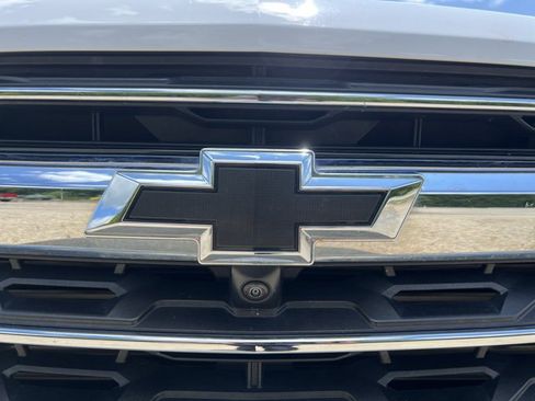 Used 2024 Chevrolet Traverse LT FWD image 31