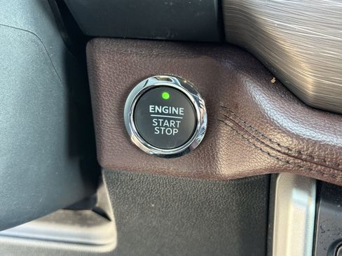 Used 2024 Ford Expedition Max Limited image 9