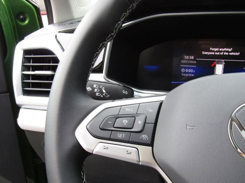New 2026 Volkswagen Taos SE AWD/4WD image 22
