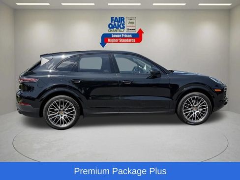 Used 2023 Porsche Cayenne Platinum Edition AWD/4WD image 6