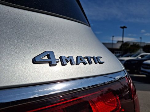 Certified 2024 Mercedes-Benz GLS 450 4MATIC image 33