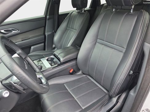 Used 2019 Land Rover Range Rover Velar S image 18