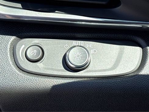 New 2026 Buick Envista Sport Touring w/ Convenience I Package FWD image 10