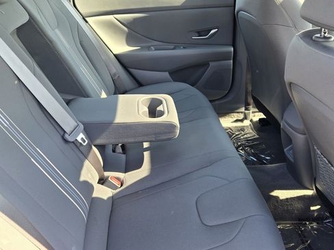 Certified 2025 Hyundai Elantra SEL image 15