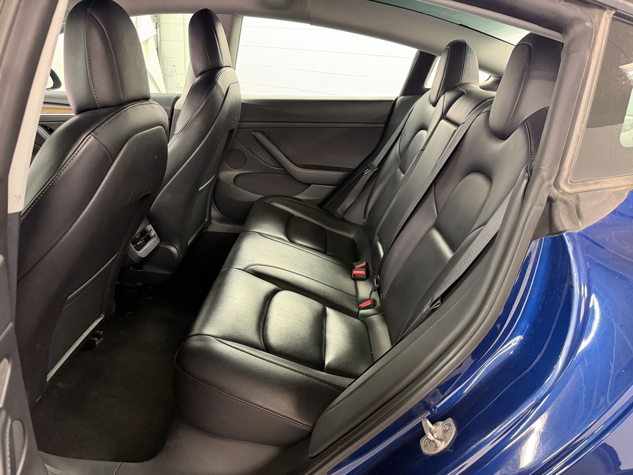 Used 2022 Tesla Model 3 Long Range AWD/4WD image 21