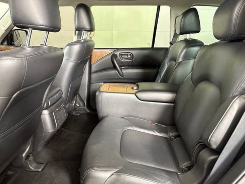 Used 2023 Nissan Armada SL w/ Captain's Chairs Package RWD image 41