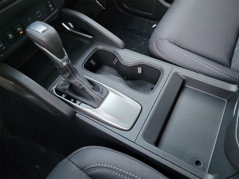 Used 2025 Nissan Frontier SV w/ SV Convenience Package image 14