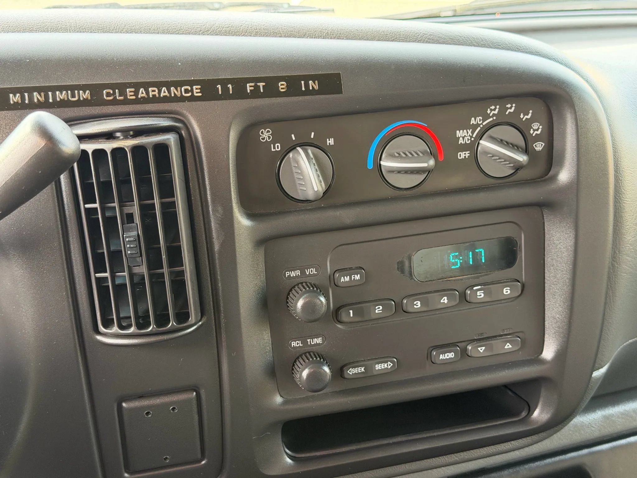 Used 2002 Chevrolet Express 3500 w/ Appearance Pkg RWD image 2