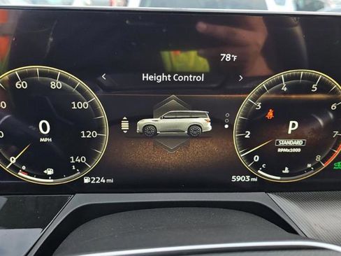 Certified 2025 INFINITI QX80 Luxe image 14