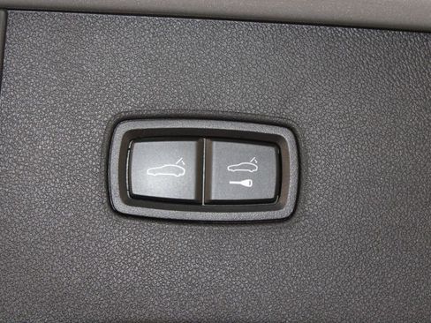 Used 2024 Porsche Cayenne image 14