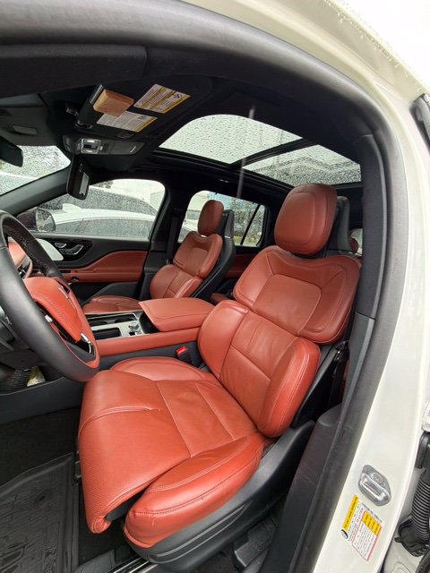 Used 2025 Lincoln Aviator Reserve w/ Equipment Group 201A AWD/4WD image 14